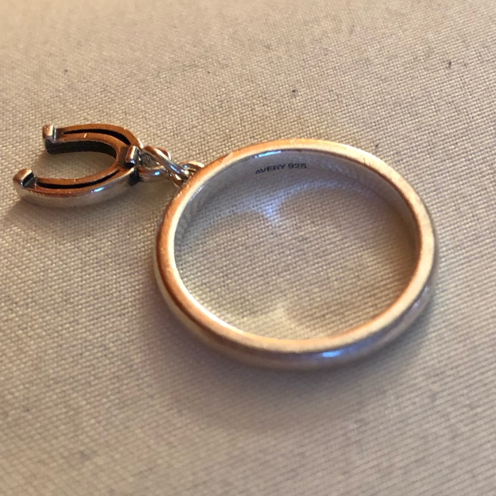 JA horseshoe dangle ring